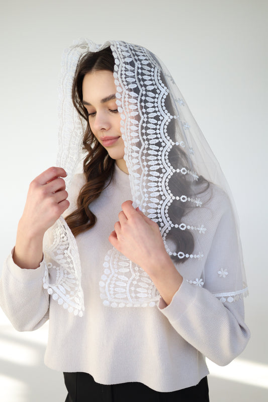 AVE MARIA IVORY MANTILLA