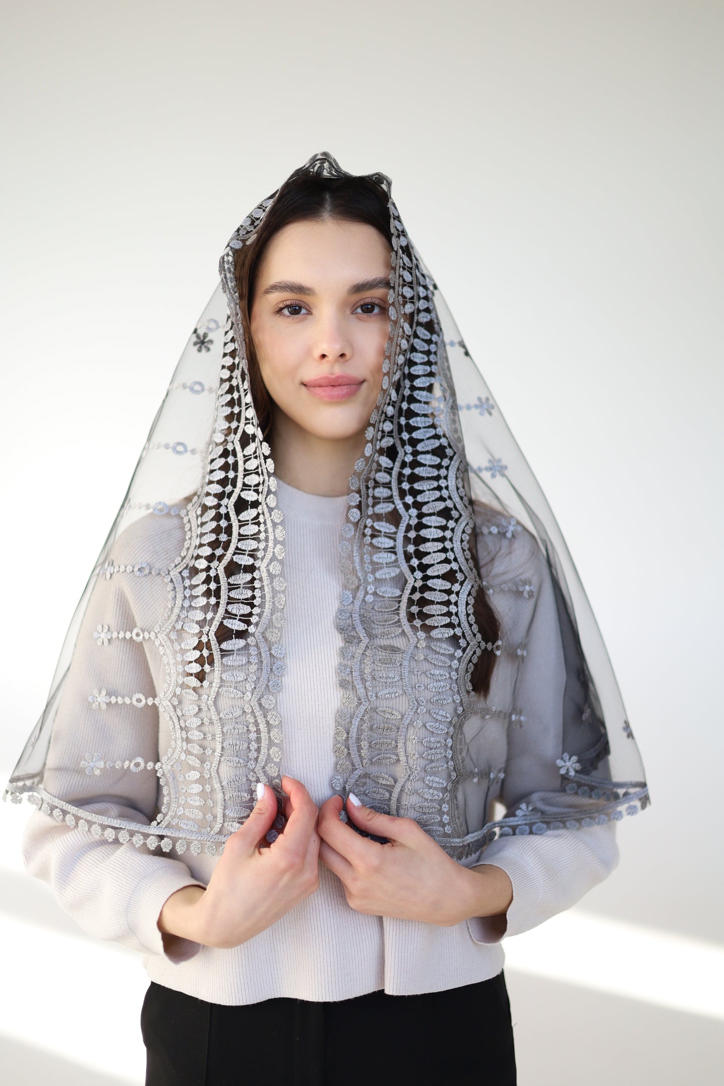 VEIL WITH AVE MARIA EMBROIDERY