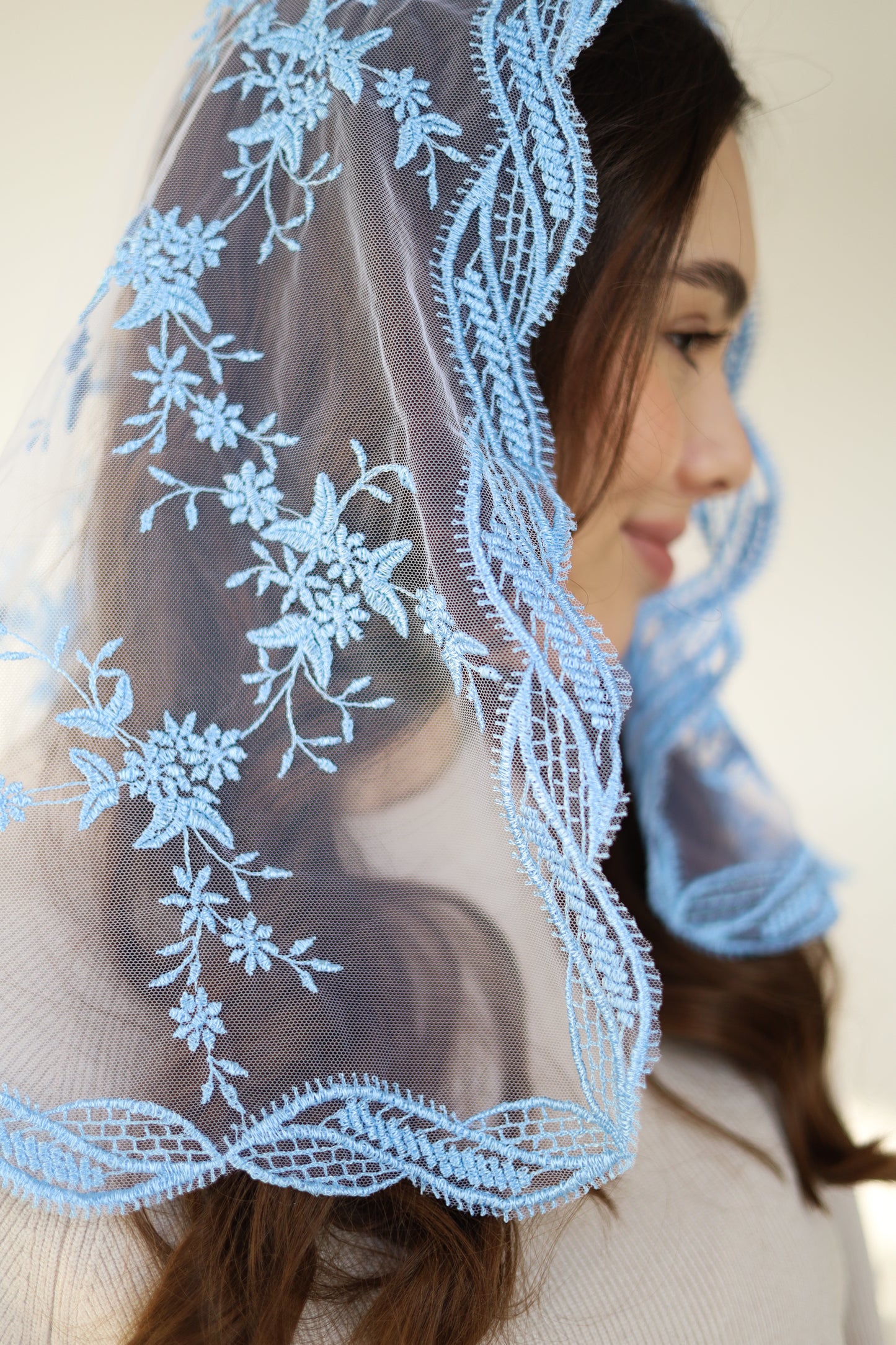 LIGHT BLUE MANTILLA