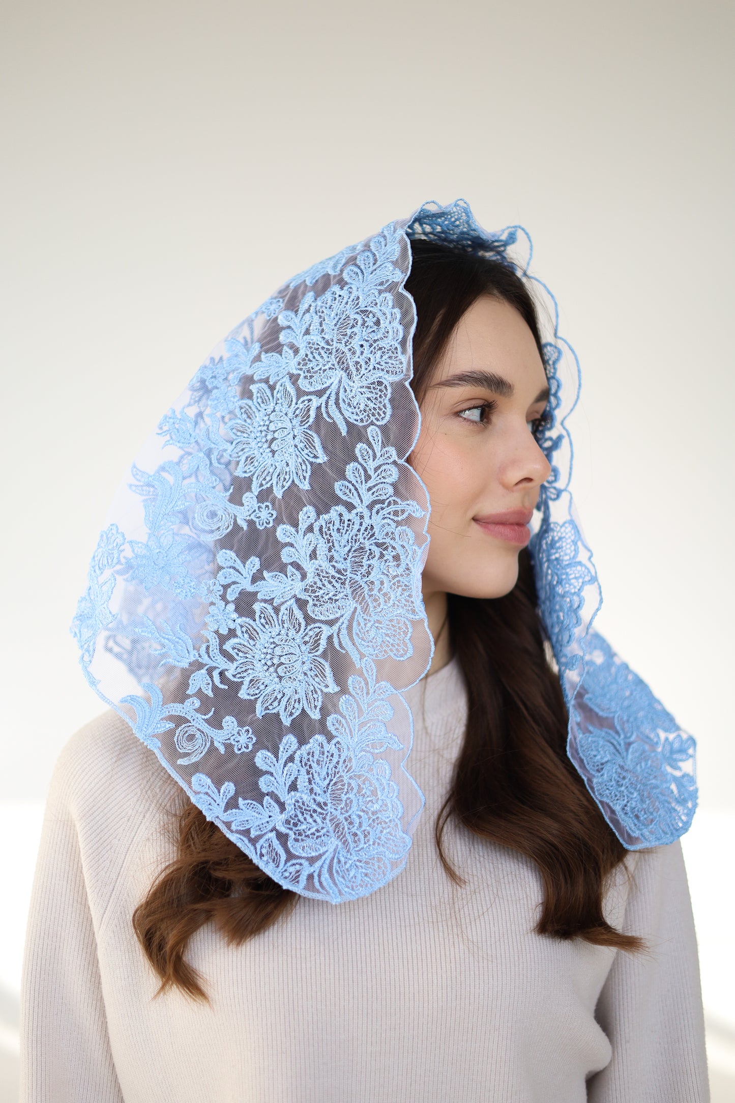 BLUE TRIANGLE VEIL