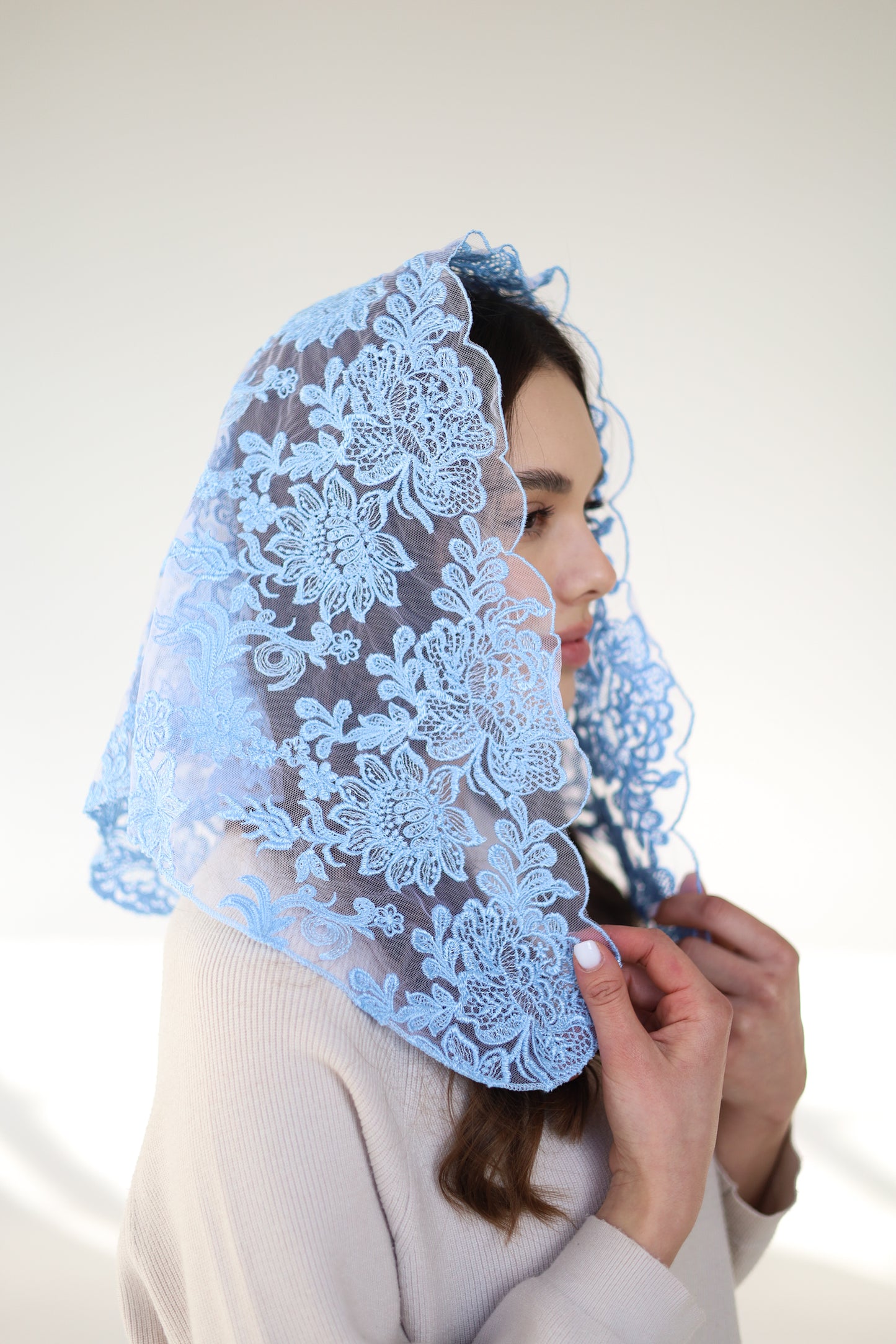 BLUE TRIANGLE VEIL