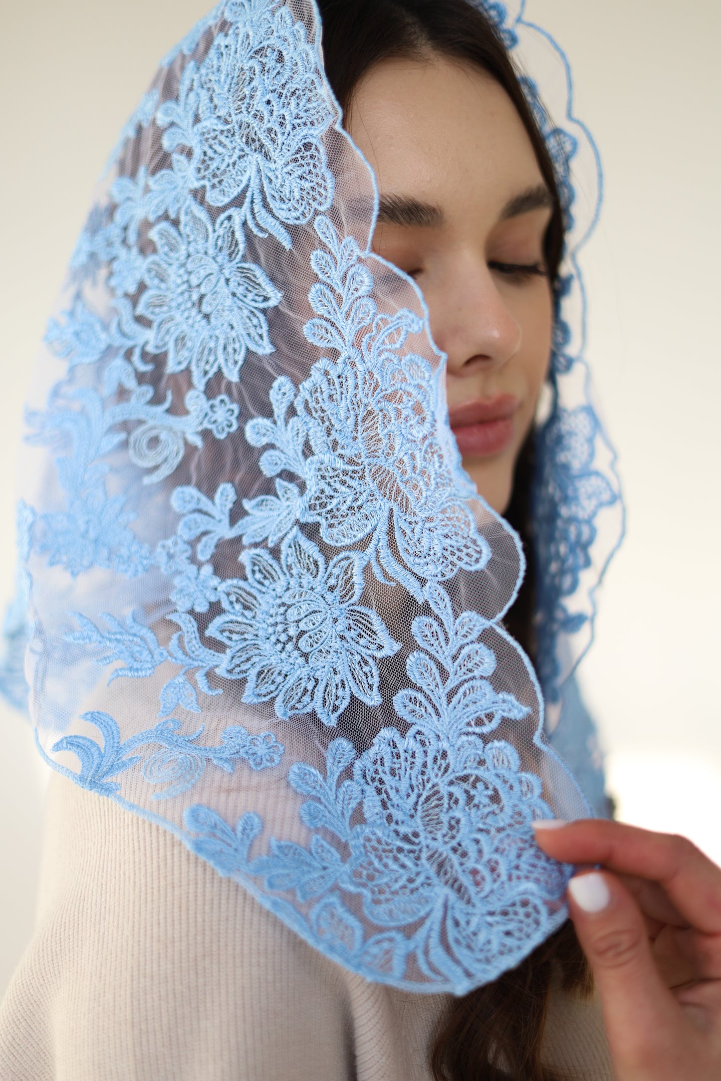 BLUE TRIANGLE VEIL