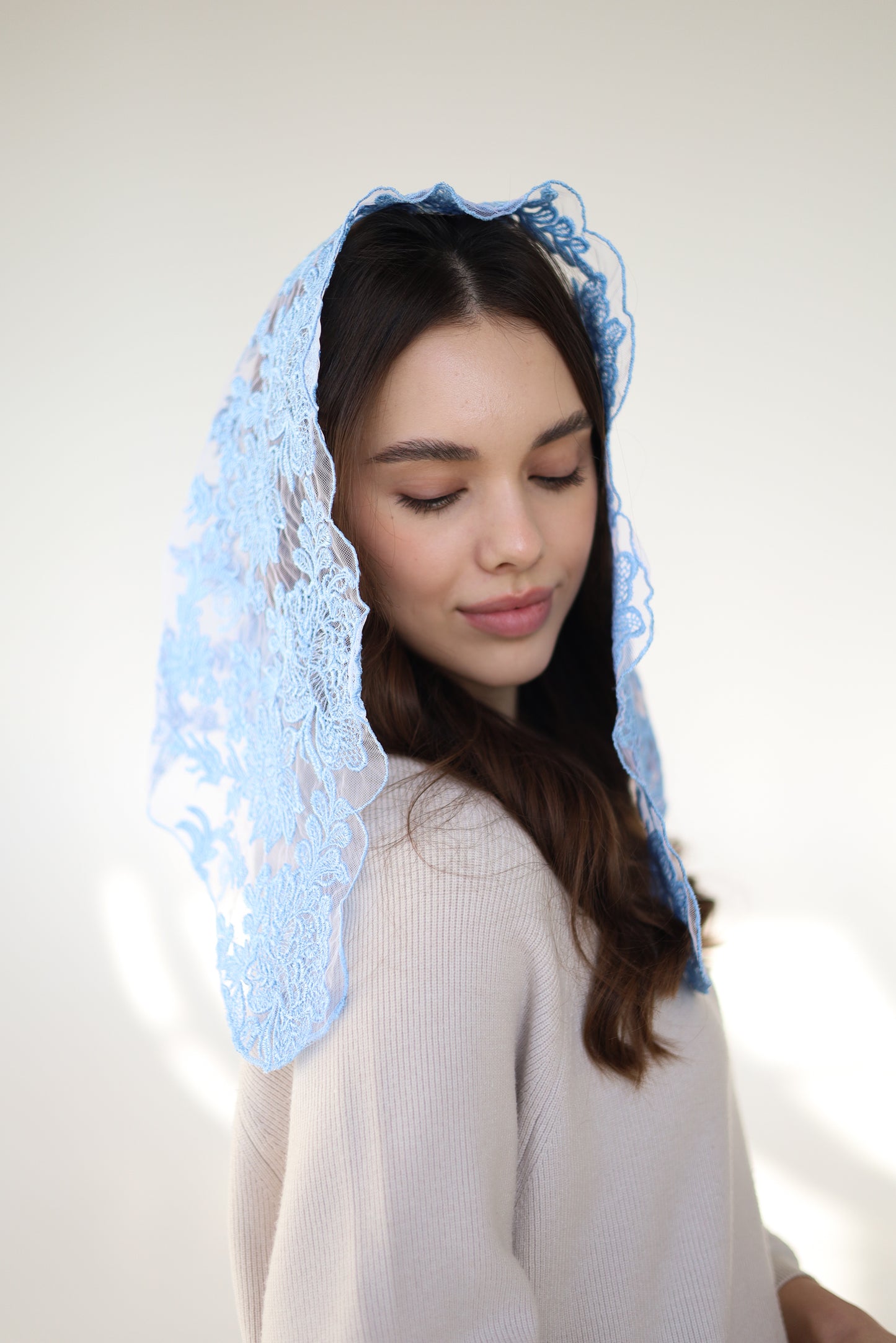 BLUE TRIANGLE VEIL