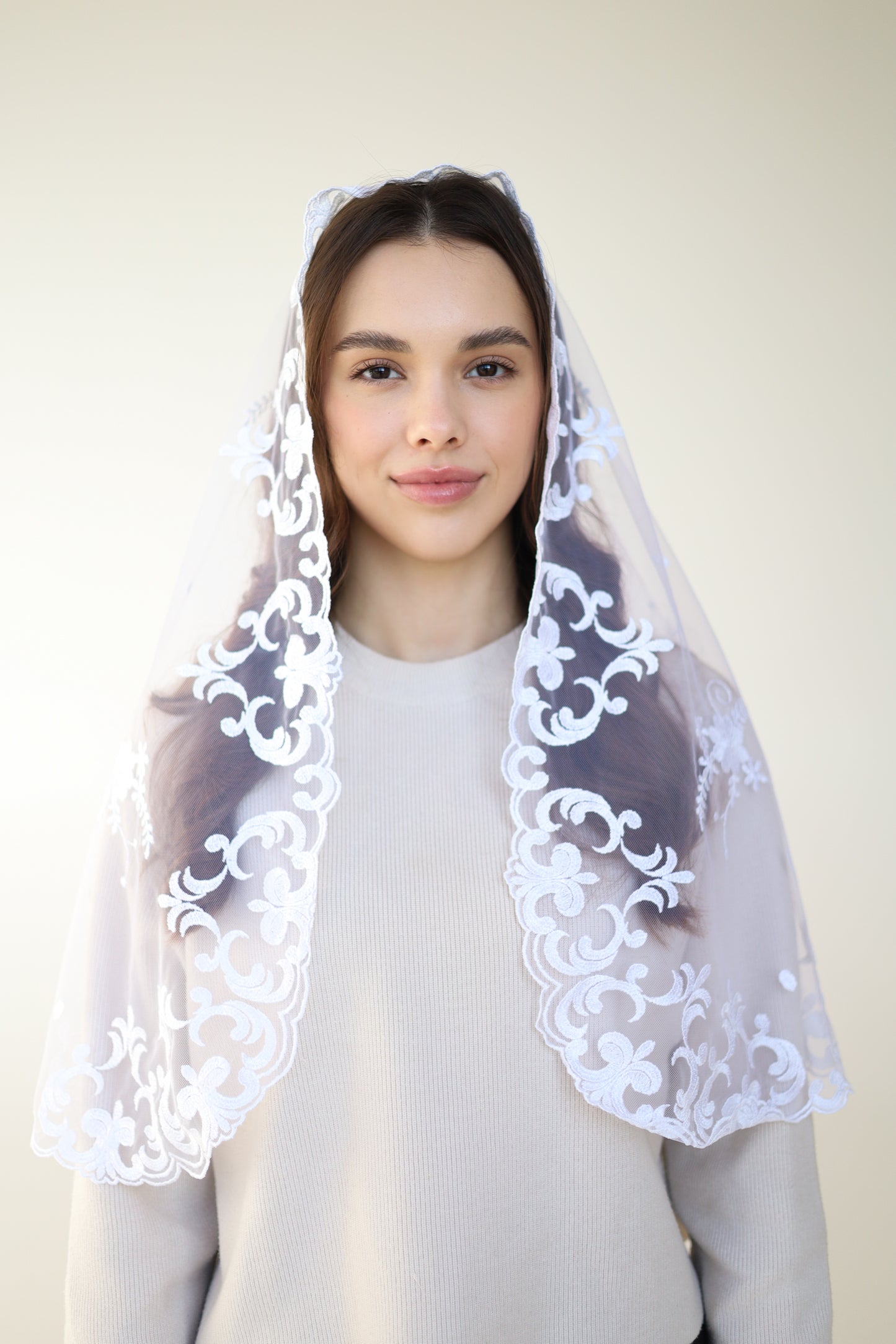 LONG IVORY VEIL