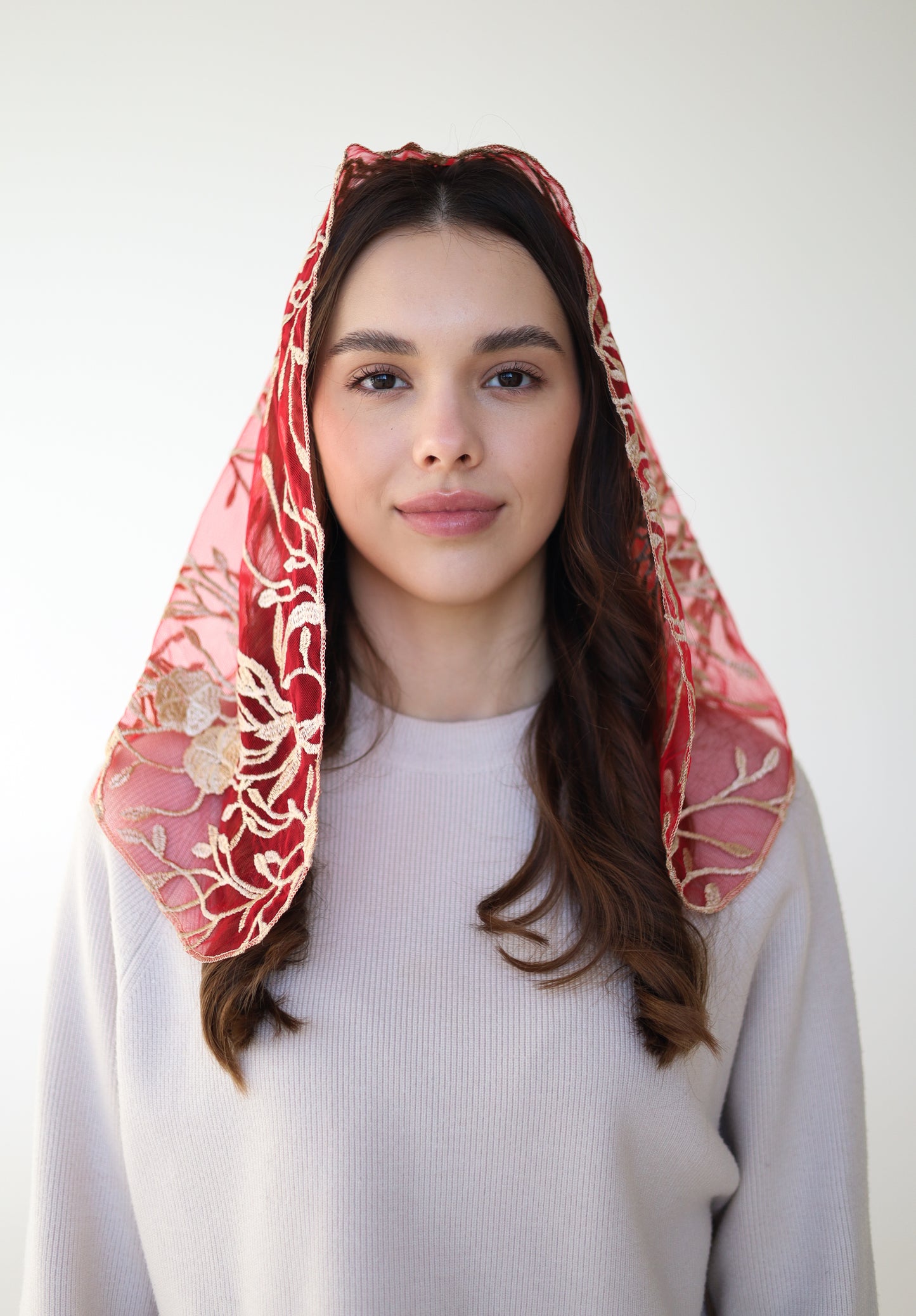 GOLD & RED MANTILLA