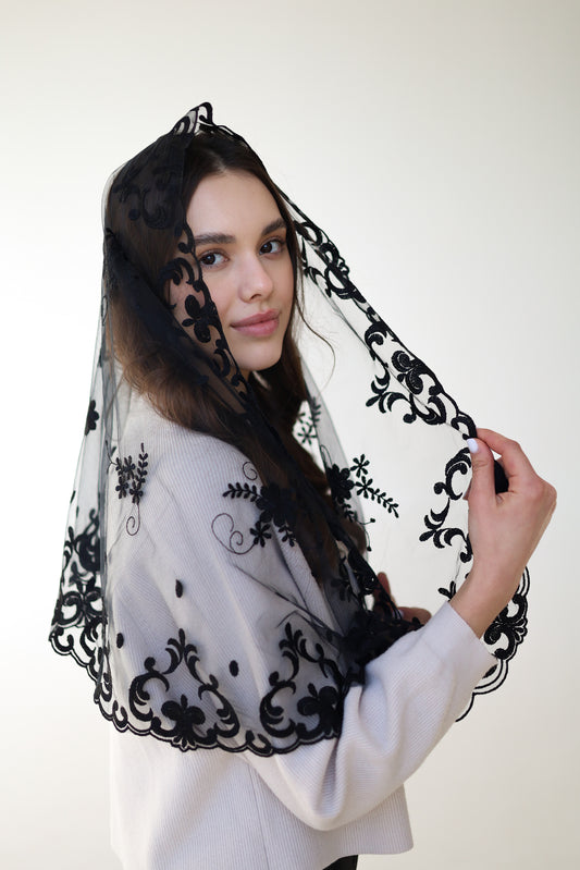 LONG FLORAL MANTILLA