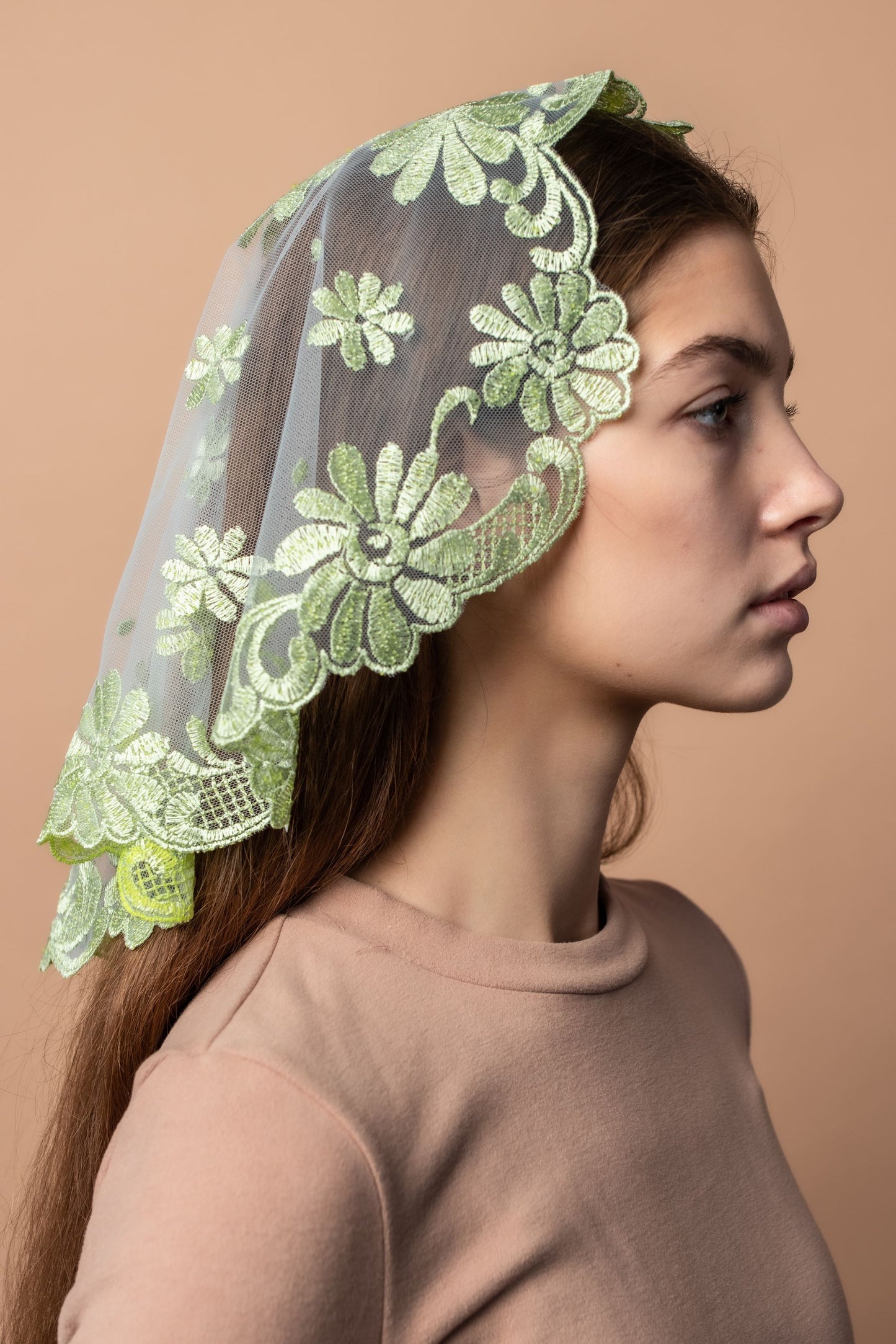 NEW!! Bestseller veil in new pistachio color - MariaVeils